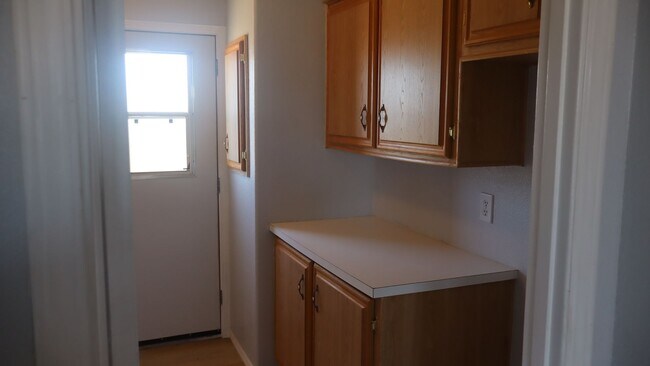 Building Photo - Acreage