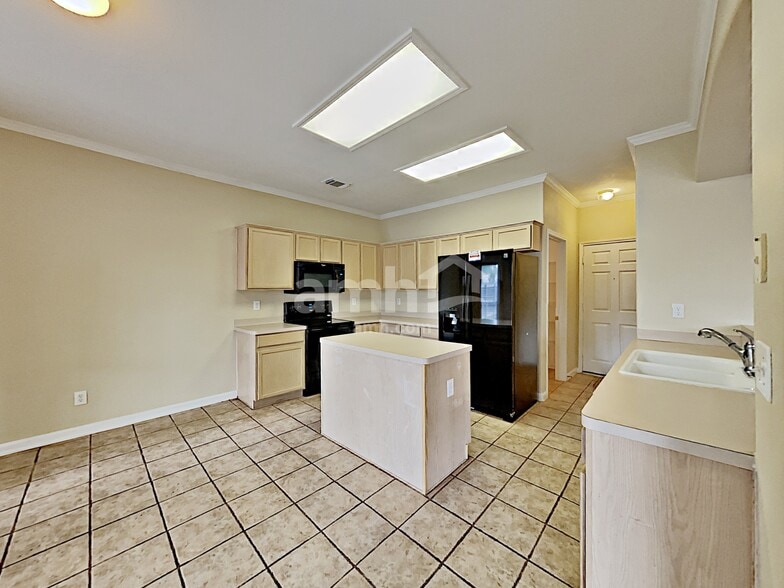 Building Photo - 4103 Chiselhurst