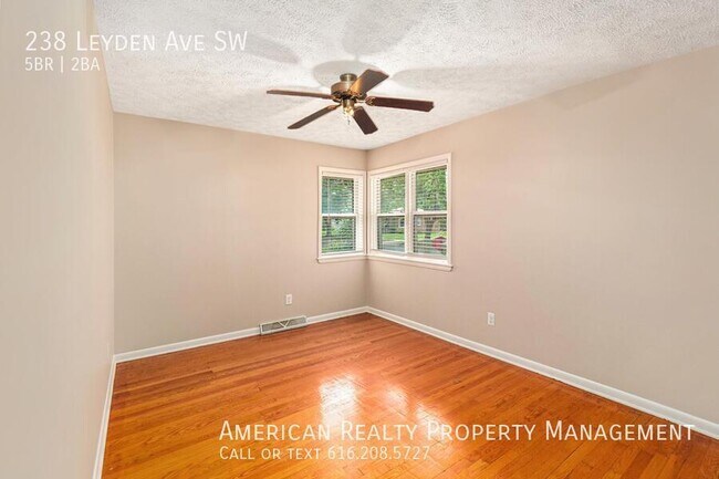 Building Photo - 238 Leyden Ave SW