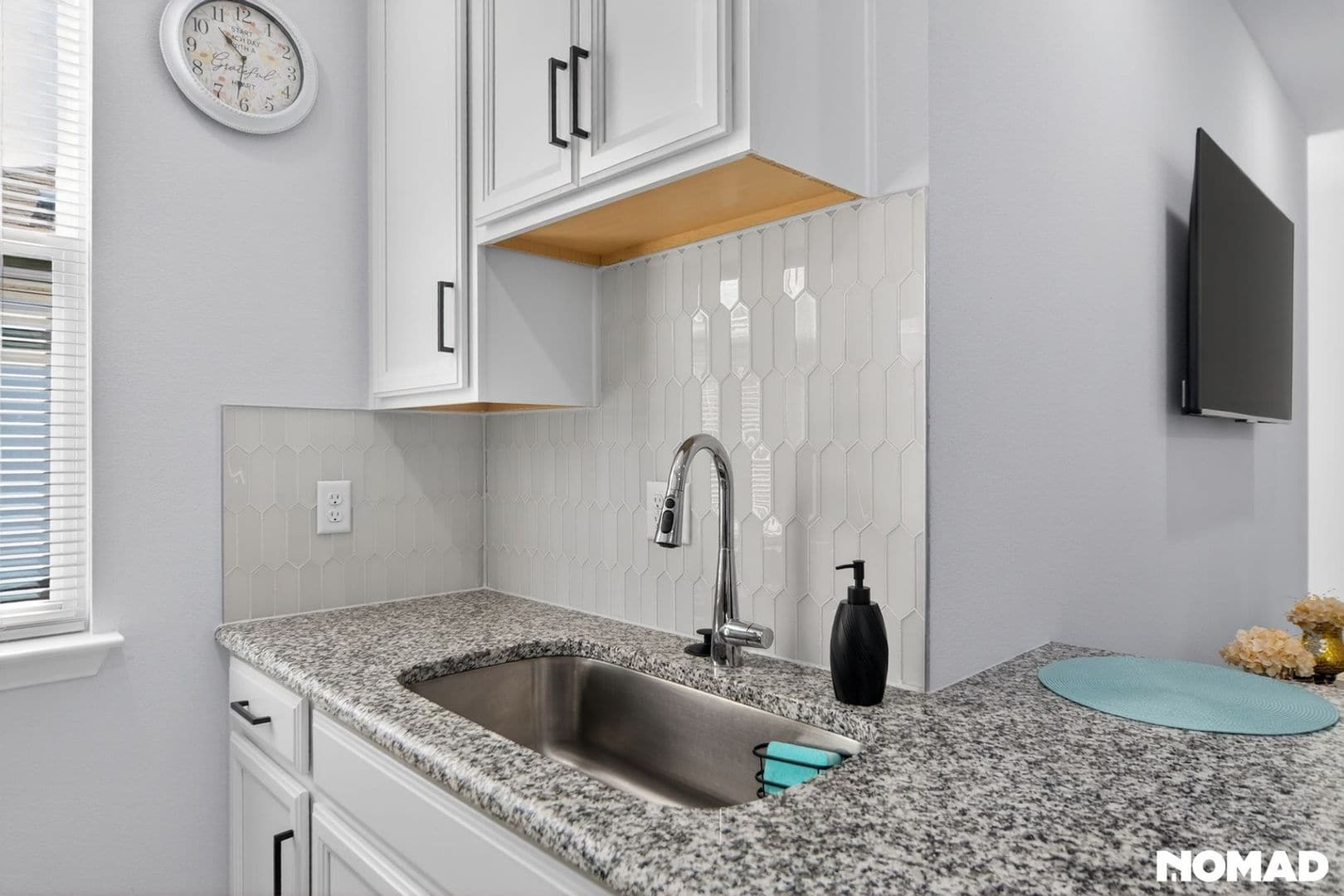 Building Photo - 10322 Marconi Ave