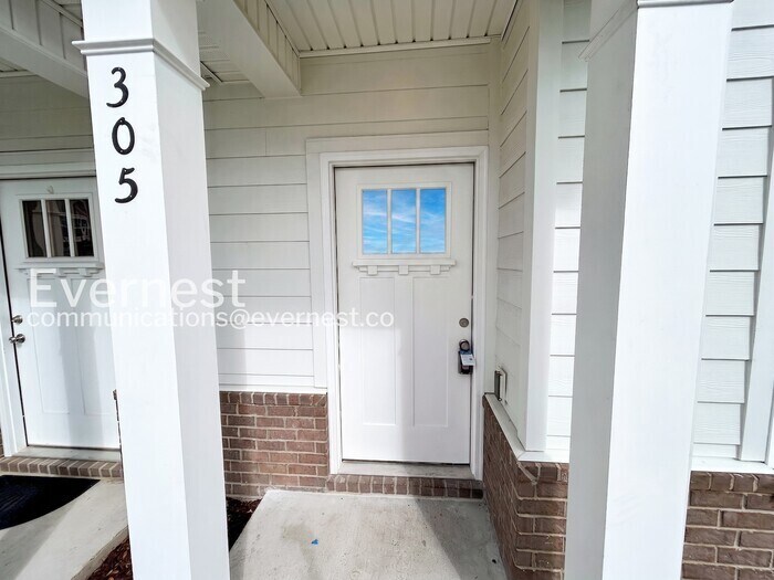 Building Photo - 305 Raines Ct