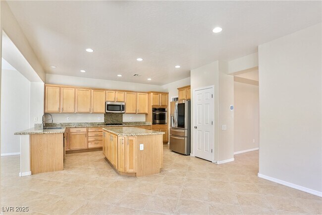 Building Photo - 2687 Bothwell Pl