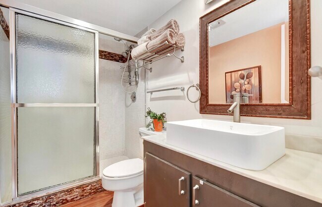 Building Photo - 4070 Tivoli Ct