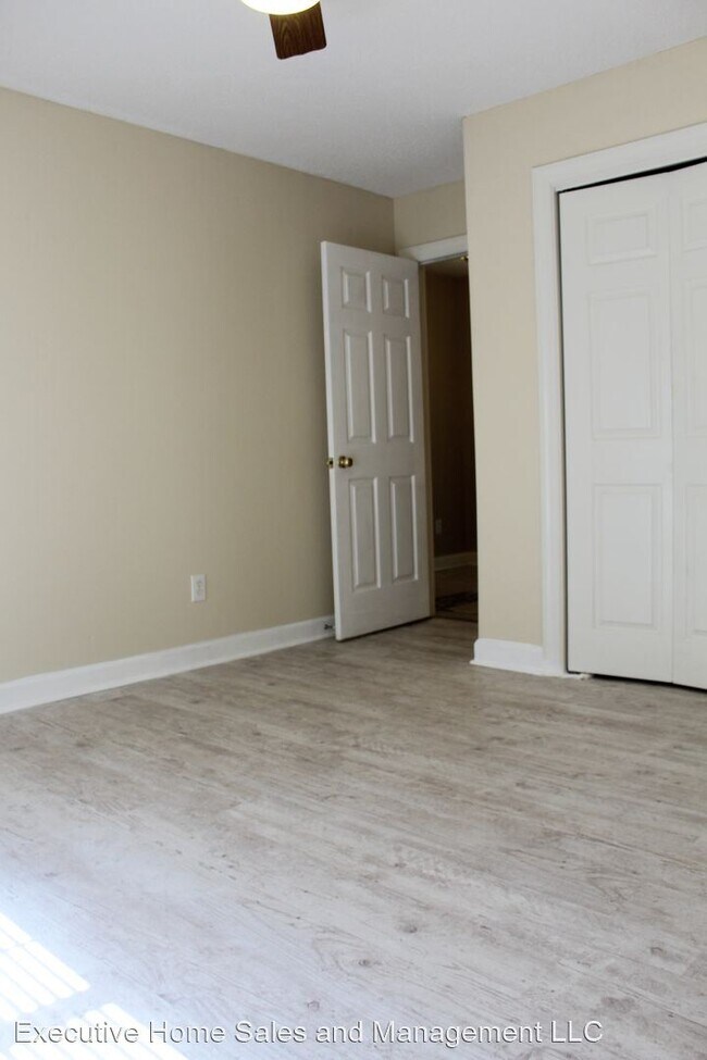 Building Photo - 3 br, 2 bath House - 420 Hunters Creek Dr