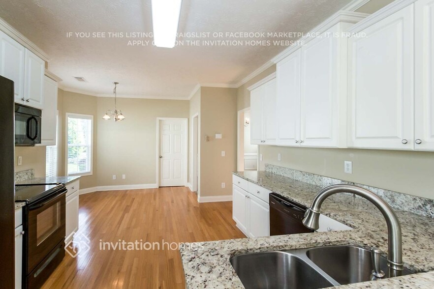 Building Photo - 479 Blue Creek Ln SW