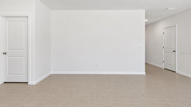 Building Photo - 2461 Hallow Gdn Rd