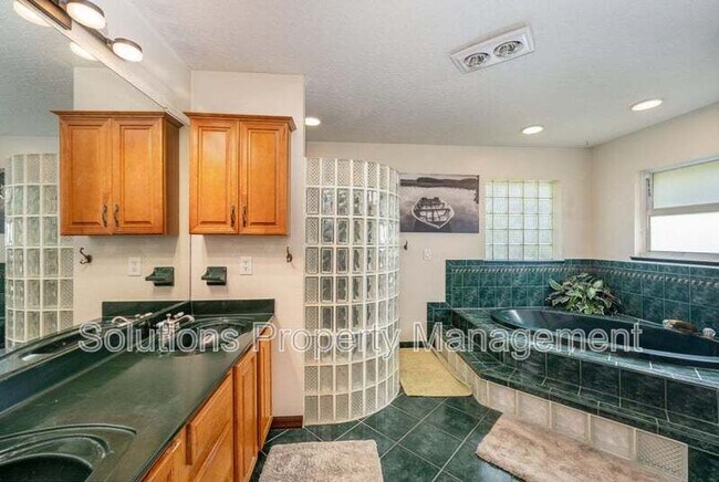 Building Photo - 3295 Savannahs Trail