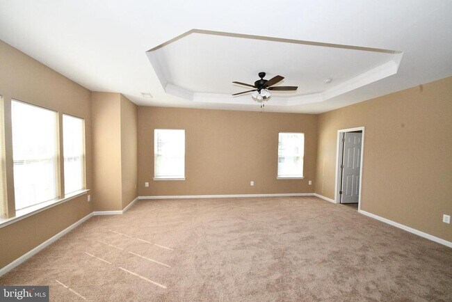 Building Photo - 9 Latham Ln