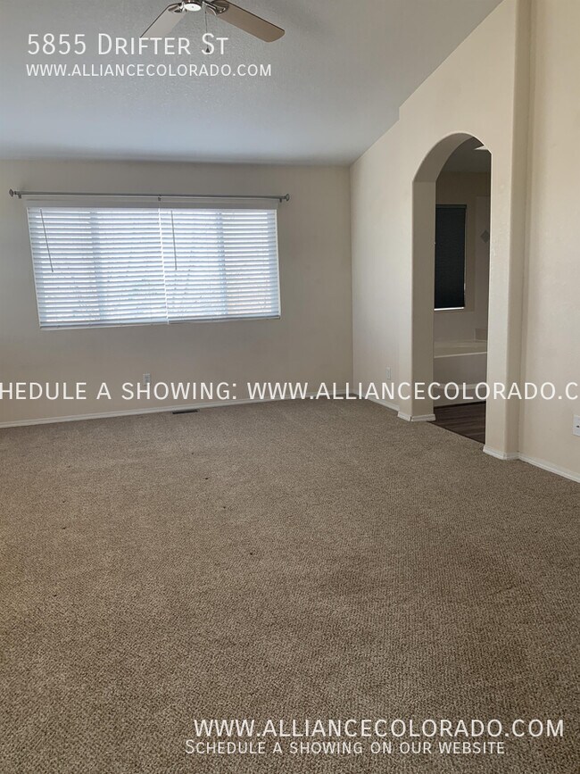 Building Photo - 5855 Drifter St