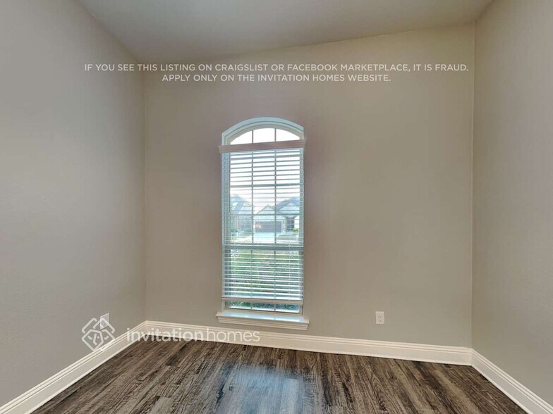 Building Photo - 2933 Open Range Dr