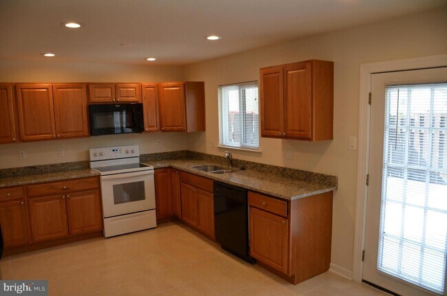 Building Photo - 8689 Inyo Pl