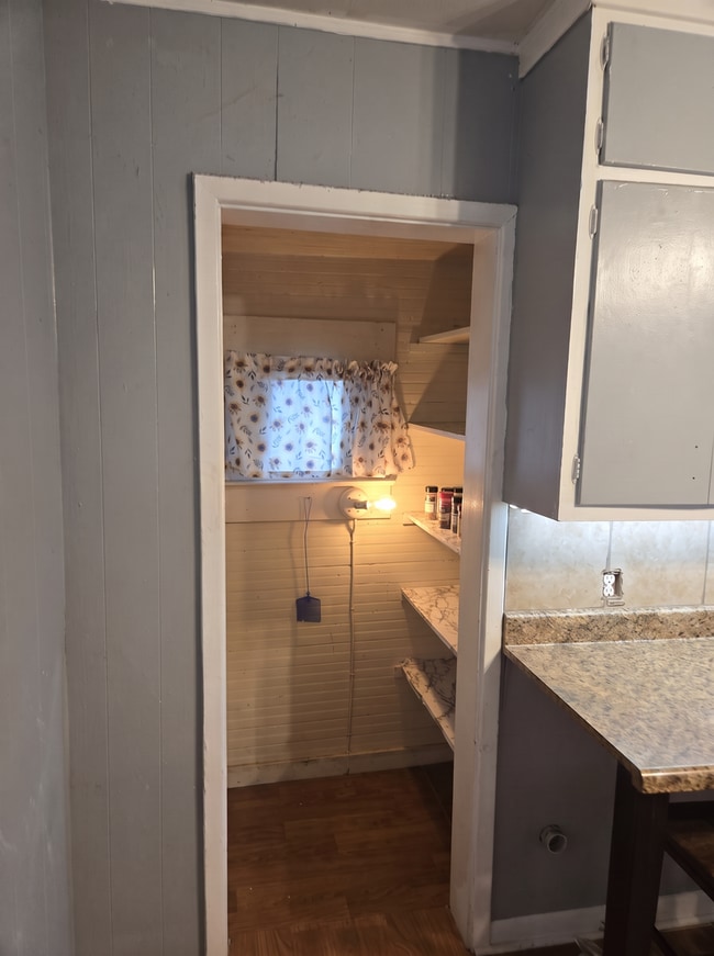 Building Photo - 3 Bed / 2 Bath Home for Rent – $1,340/Month | Housing Vouchers Accepted
