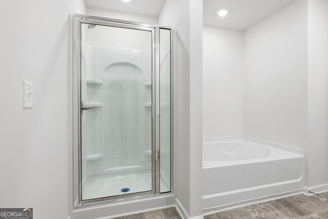 Building Photo - 28 Umber Ln