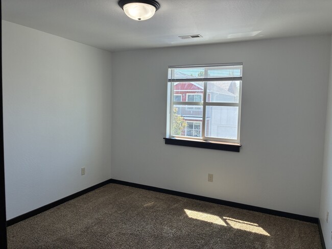 Building Photo - 2286 Gallatin Green Blvd