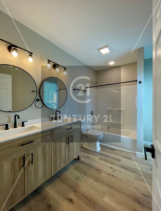 Building Photo - 319 Wyoming St