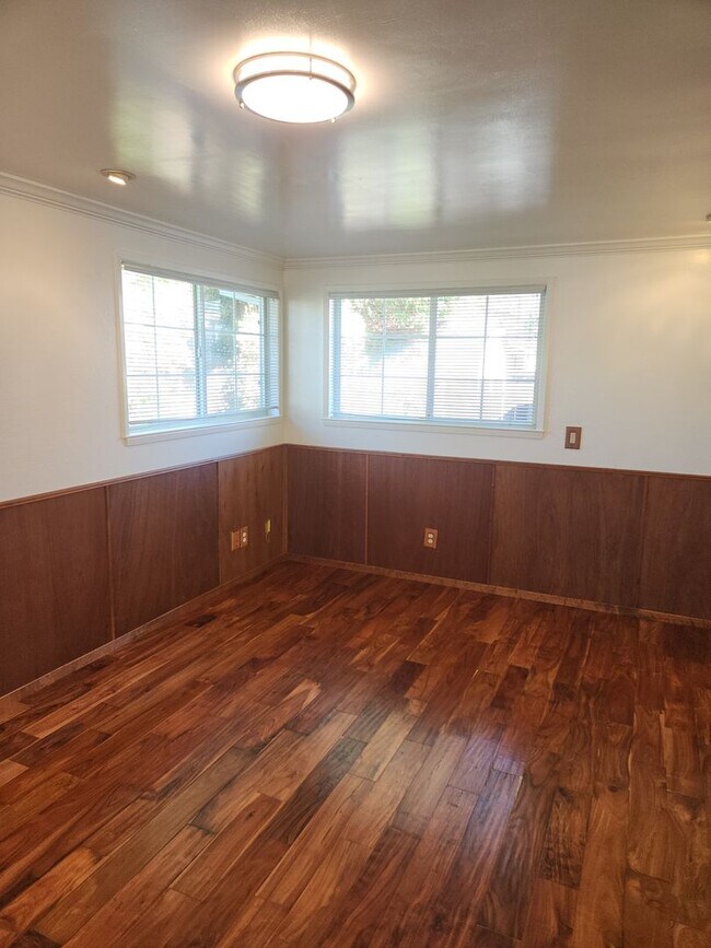 Building Photo - 3 Bedroom 2 Bathroom Single Family home in Rincon Valley with A/C and RV parking