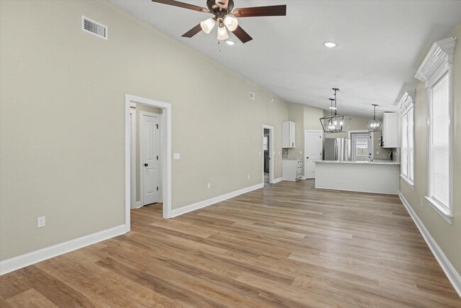 Building Photo - 28 Sudai St