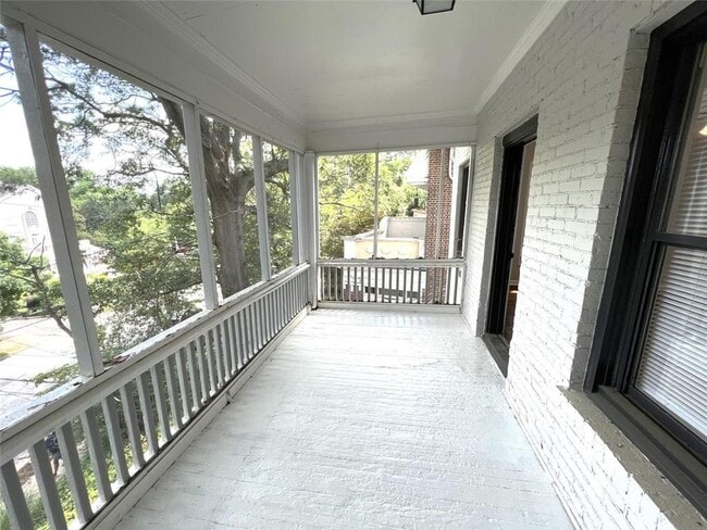 Building Photo - 1225 Euclid Ave NE