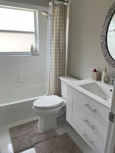 Building Photo - 7891 Manor Forest Blvd