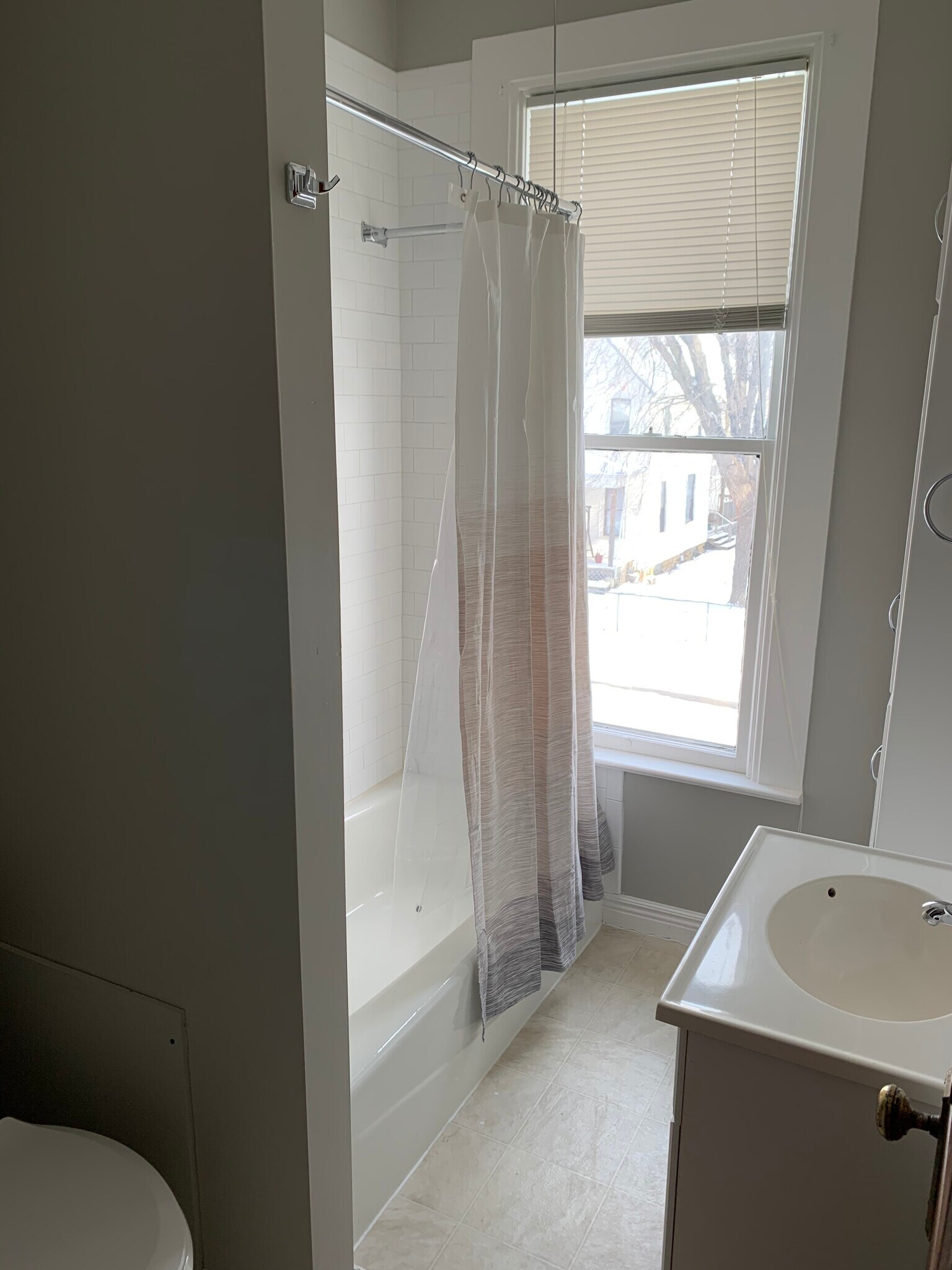 Full Bath - 1329 Jackson St