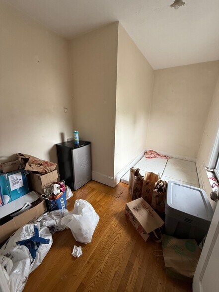 Building Photo - 48 Allston St