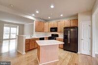 Building Photo - 9394 Penrose St