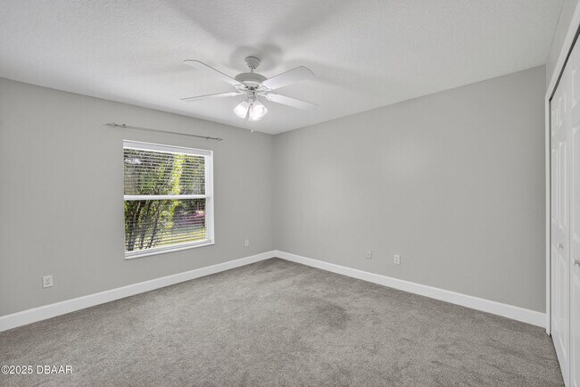 Building Photo - 1201 Hampstead Ln