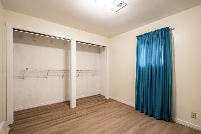 Building Photo - Beautiful 2 Bedroom Single Family on Paddo...