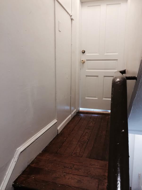 Building Photo - 2nd Floor 3 Bedroom Apartment-East End of York City!
