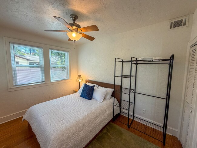 Building Photo - 15 NW 26th St