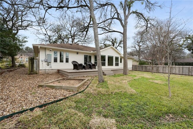 Building Photo - 4502 Malaga Dr