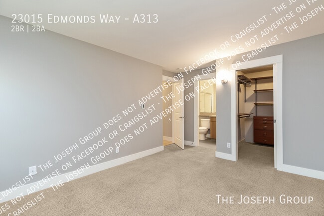 Building Photo - 23015 Edmonds Way