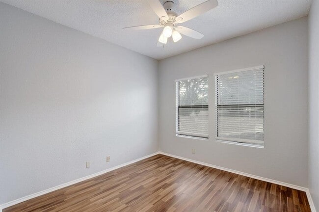 Building Photo - 2804 Rio Grande St