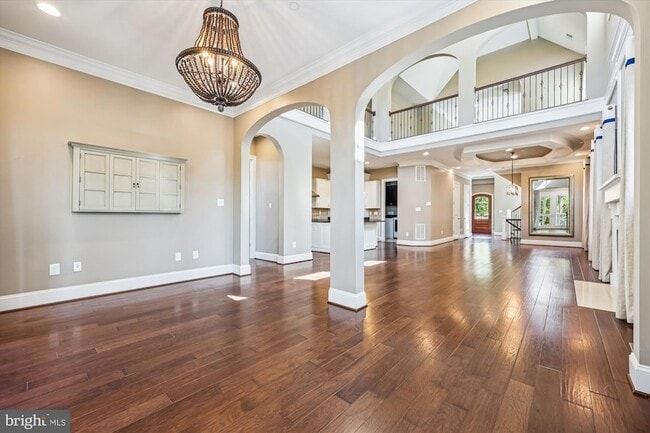 Building Photo - 448 Salk Cir