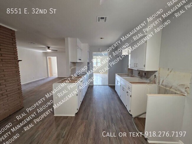 Building Photo - 8551 E 32nd St