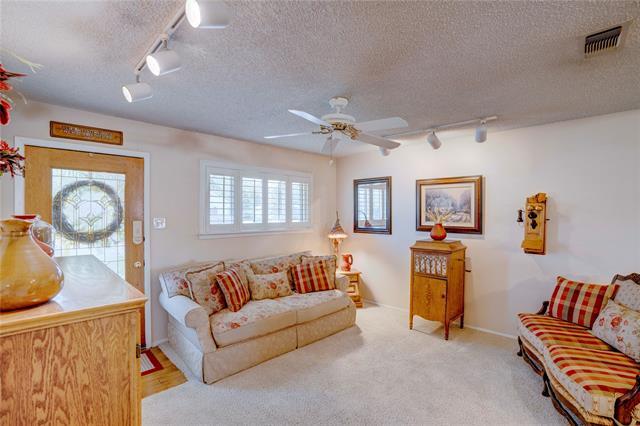 Building Photo - 4905 Tracy Dr