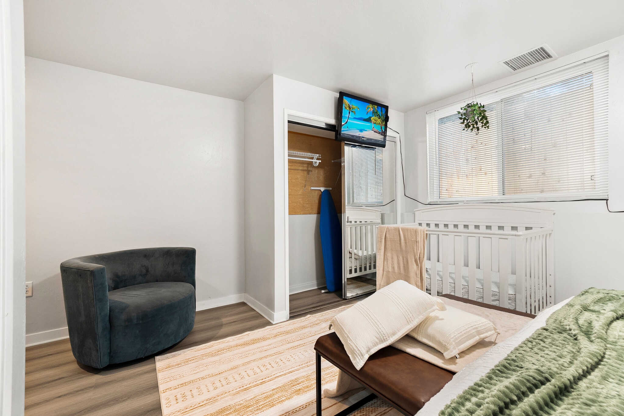 Enjoy the calming ambiance of this bright bedroom! - 4989 Randlett Dr