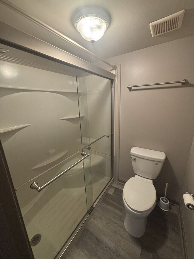 Building Photo - 2 Bed 2 Bath zoned for Homewood City schools