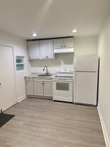 Building Photo - 2315 Carroll Pl