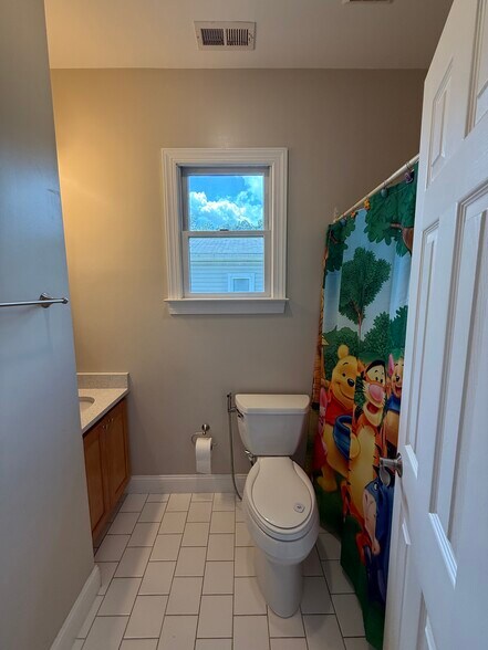Second bathroom with full tub - 5715 7th St N