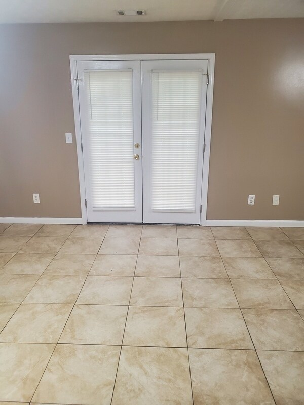 Building Photo - 6227 Dorsett Shoals Rd