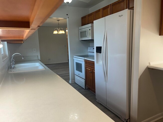 Building Photo - 289 Deltona Blvd