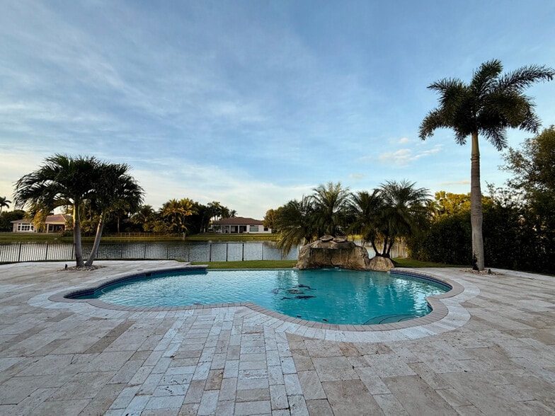 Building Photo - 15275 SW 38th St