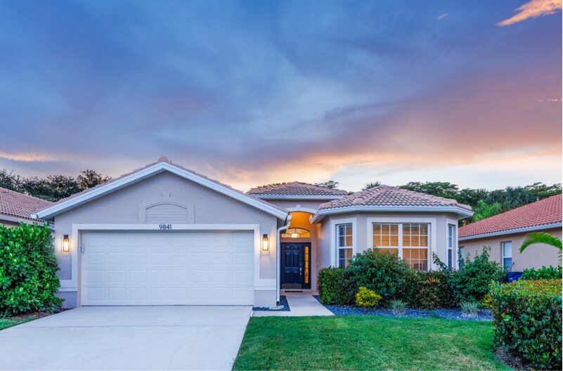Building Photo - 9841 Colonial Walk S