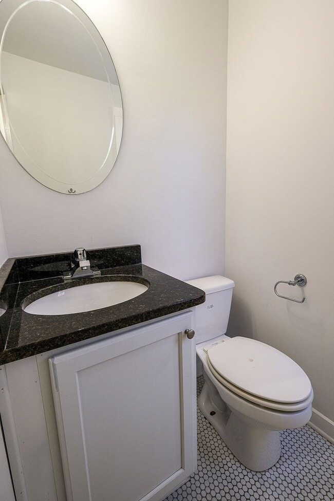 Building Photo - 134 Westover Dr