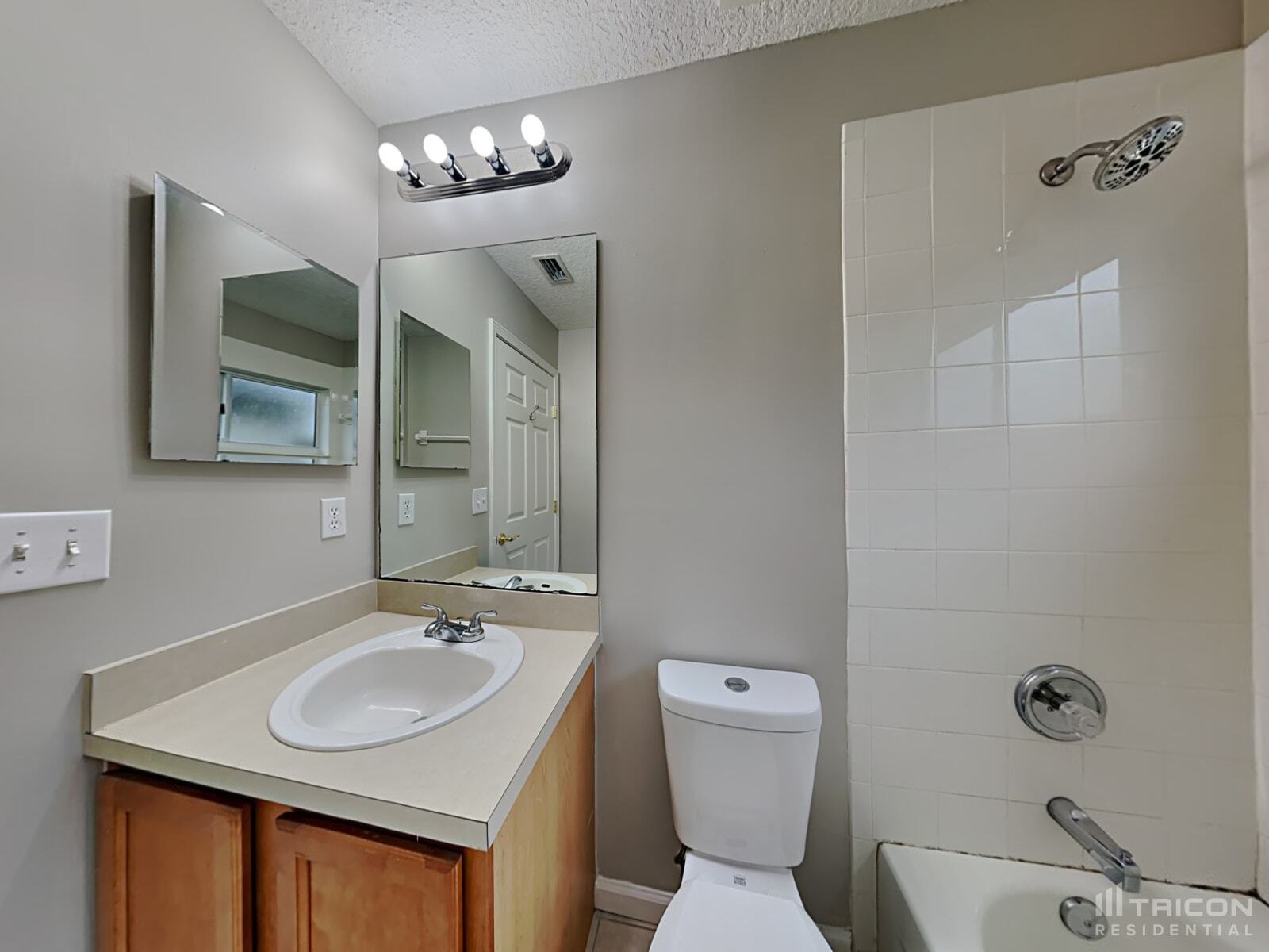 Building Photo - 9209 Redtail Dr