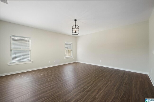 Building Photo - 129 Kings Wy