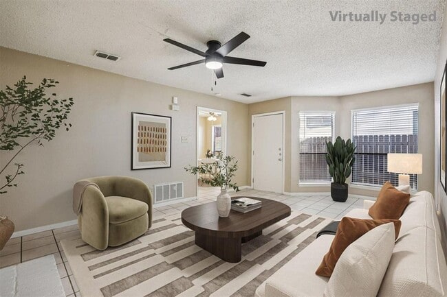 Building Photo - 13355 Water Oak Ln