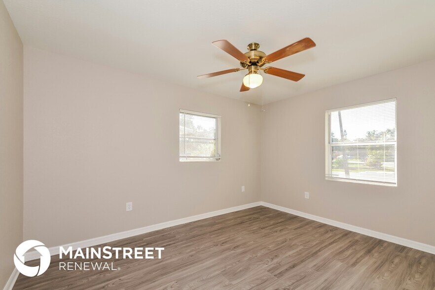 Building Photo - 2006 4th Ave W