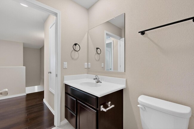 Building Photo - Executive 2 story Town house 4 Bedroom 3 b...